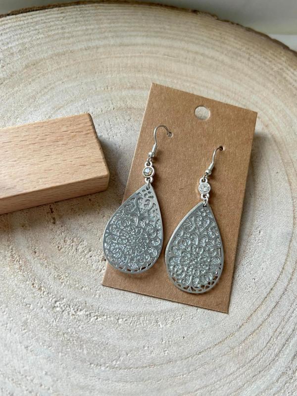 Boucles d oreilles argentees