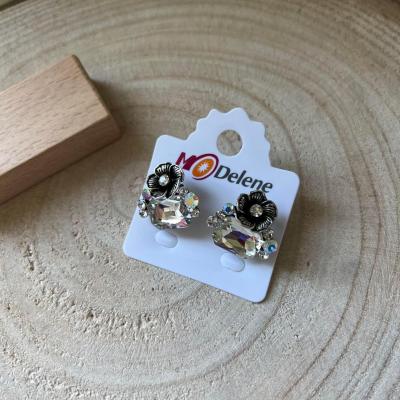 Boucles d oreilles perles strasse transparentes