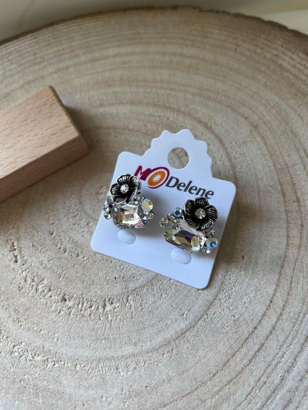 Boucles d oreilles perles strasse transparentes